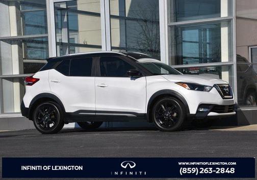 2020 Nissan Kicks SR