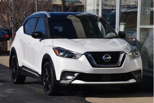 2020 Nissan Kicks SR