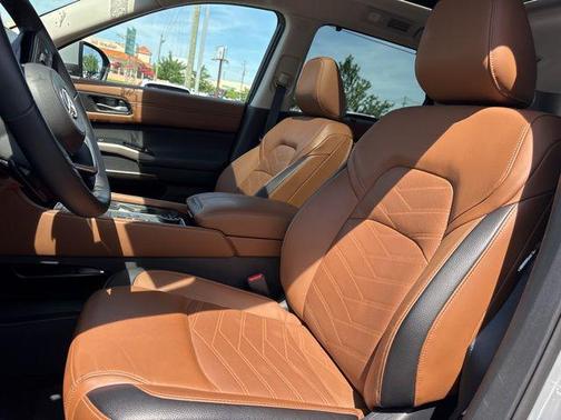 Boulder Gray Pearl 2025 Nissan Pathfinder Platinum 4WD