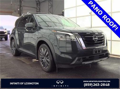 2023 Nissan Pathfinder SL 4WD