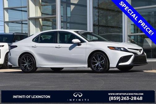 2023 Toyota Camry SE