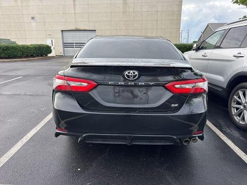 Midnight Black Metallic 2018 Toyota Camry SE