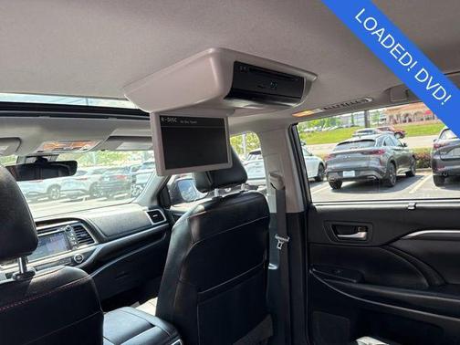 Predawn Gray Mica 2019 Toyota Highlander SE