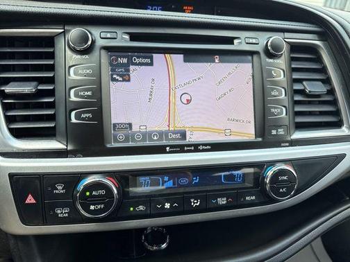 Predawn Gray Mica 2019 Toyota Highlander SE