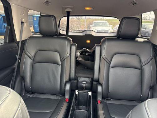 2023 Nissan Pathfinder SL 4WD