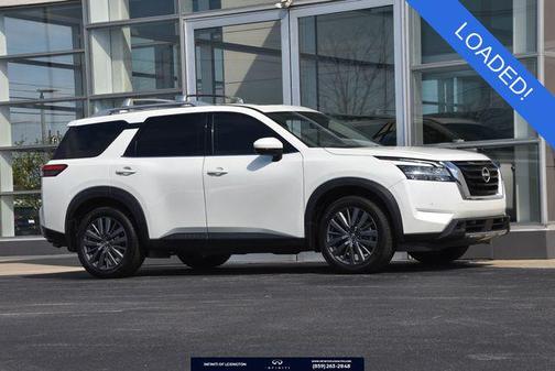 Pearl White Tricoat 2023 Nissan Pathfinder SL 4WD