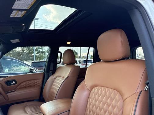 2024 INFINITI QX80 SENSORY AWD