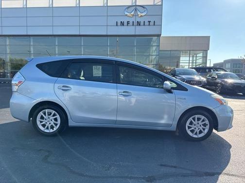 2014 Toyota Prius v 