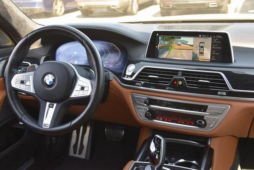 2022 BMW 750 i xDrive