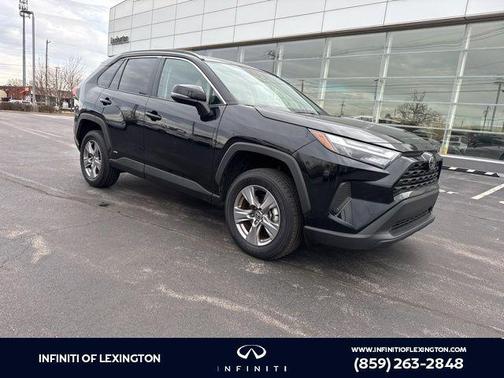 2025 Toyota RAV4 Hybrid XLE