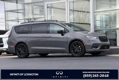 2025 Chrysler Pacifica Limited