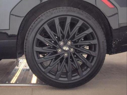 Ecotronic Gray Matte 2025 Hyundai SANTA FE Calligraphy