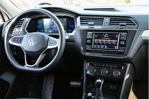 Pure White 2022 Volkswagen Tiguan 2.0T S