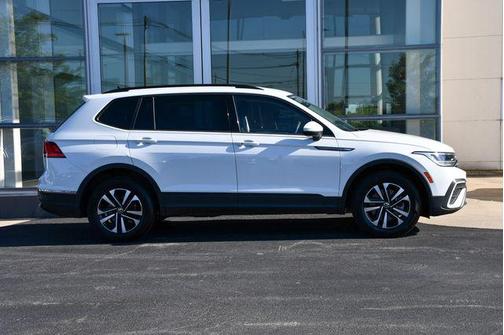 Pure White 2022 Volkswagen Tiguan 2.0T S