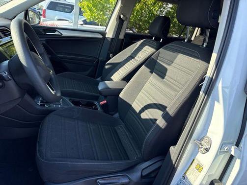 Pure White 2022 Volkswagen Tiguan 2.0T S