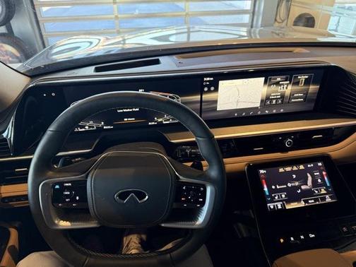 2025 INFINITI QX80 SENSORY AWD