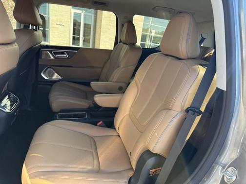 2025 INFINITI QX80 SENSORY AWD