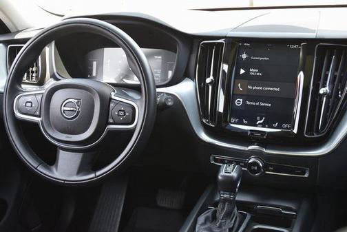2019 Volvo XC60 T5 Momentum