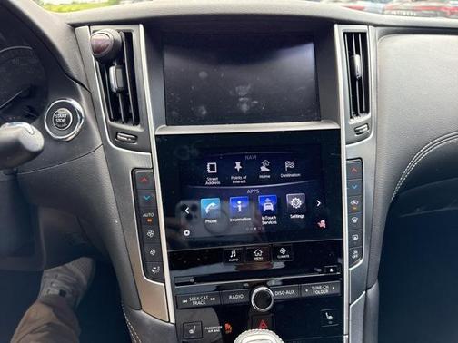 2019 INFINITI Q60 3.0T LUXE