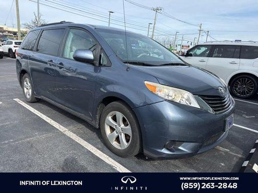 2014 Toyota Sienna LE