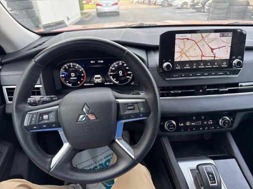 2023 Mitsubishi Outlander 