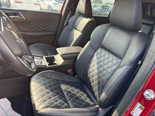 2023 Mitsubishi Outlander 