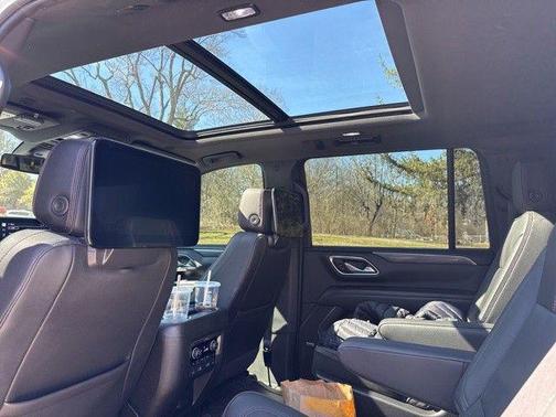 2022 Chevrolet Suburban RST