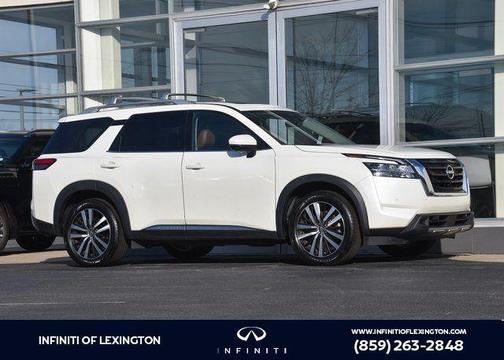 2023 Nissan Pathfinder Platinum 4WD