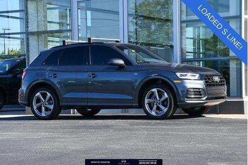 Daytona Gray Pearl Effect 2020 Audi Q5 45 Titanium Premium