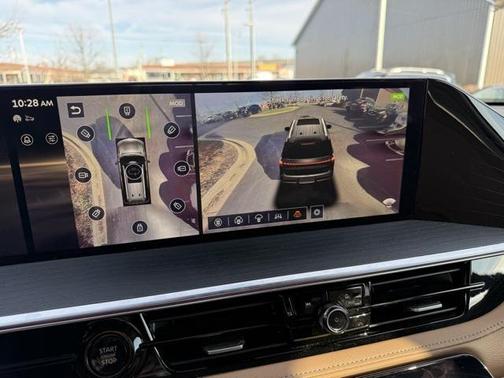 2025 INFINITI QX80 SENSORY AWD