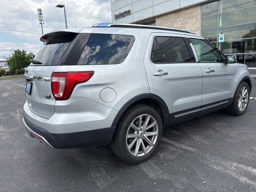 Ingot Silver 2017 Ford Explorer Limited