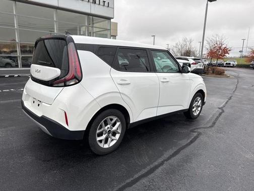 2024 Kia Soul LX