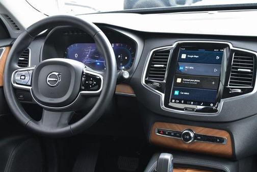 2024 Volvo XC90 B6 Plus Bright Theme 7-Seater