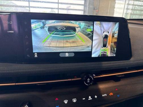 Boulder Gray Pearl/Black Diamond Pearl 2023 Nissan ARIYA PLATINUM+