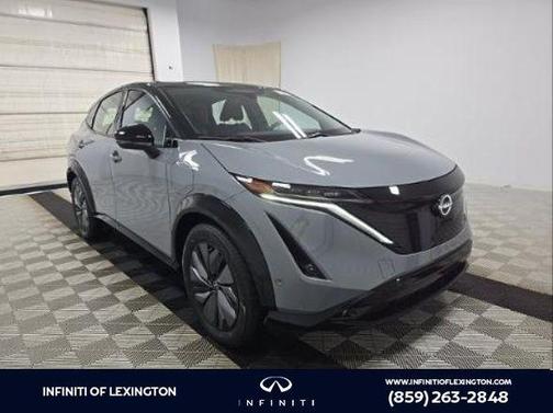 Boulder Gray Pearl/Black Diamond Pearl 2023 Nissan ARIYA PLATINUM+