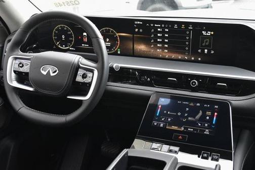 2025 INFINITI QX80 SENSORY AWD