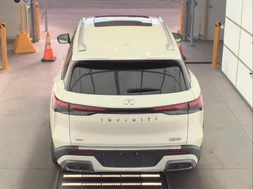 2022 INFINITI QX60 Luxe
