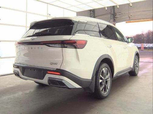2022 INFINITI QX60 Luxe