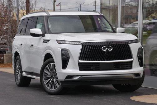 2025 INFINITI QX80 Luxe