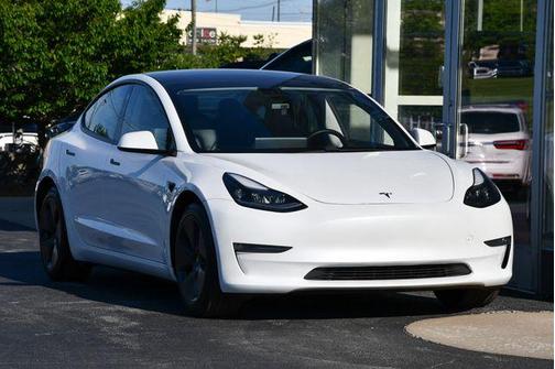 Pearl White Multi-Coat 2021 Tesla Model 3 Long Range