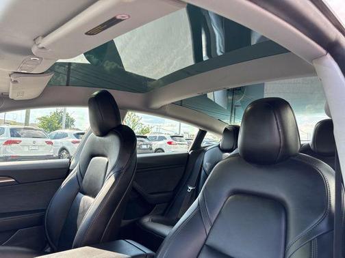 Pearl White Multi-Coat 2021 Tesla Model 3 Long Range