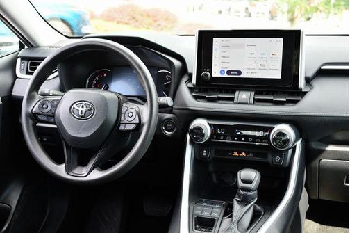 Ice 2025 Toyota RAV4 XLE