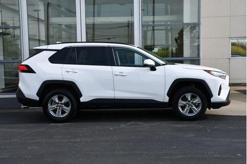 Ice 2025 Toyota RAV4 XLE