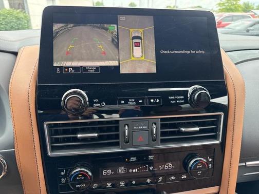 2024 INFINITI QX80 SENSORY AWD