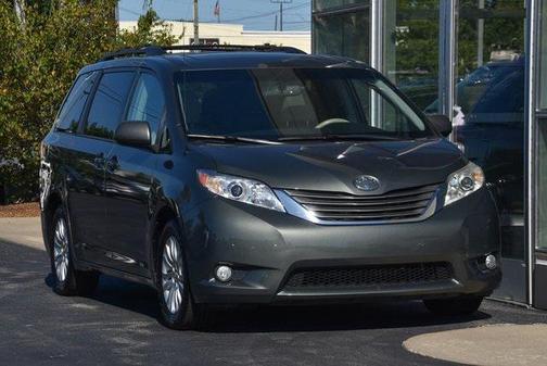 2013 Toyota Sienna XLE