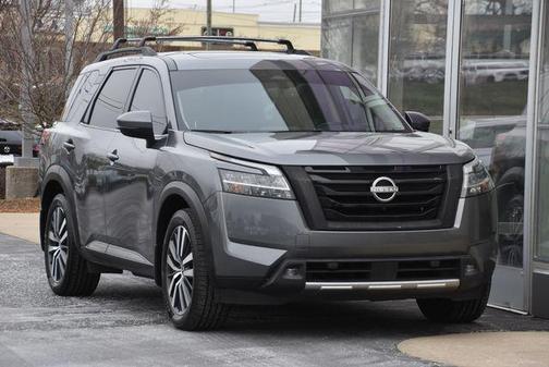 2022 Nissan Pathfinder Platinum 4WD