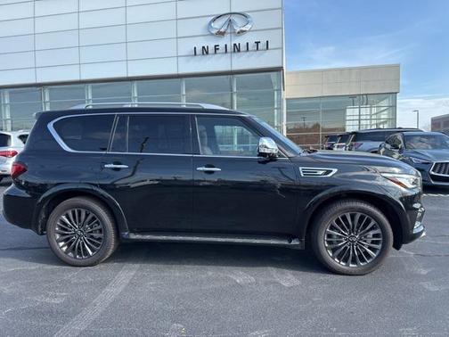 2024 INFINITI QX80 SENSORY AWD