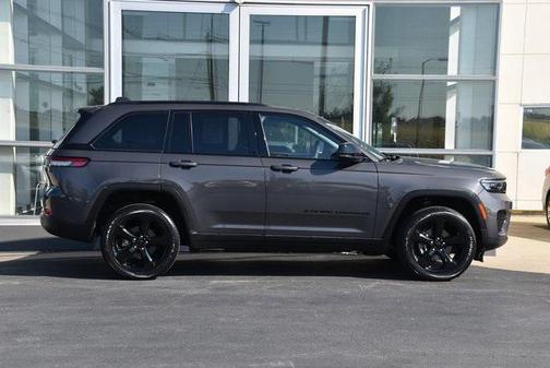 2024 Jeep Grand Cherokee Altitude