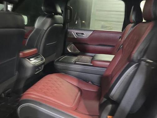 Radiant White/Black Obsidian 2025 INFINITI QX80 AUTOGRAPH AWD