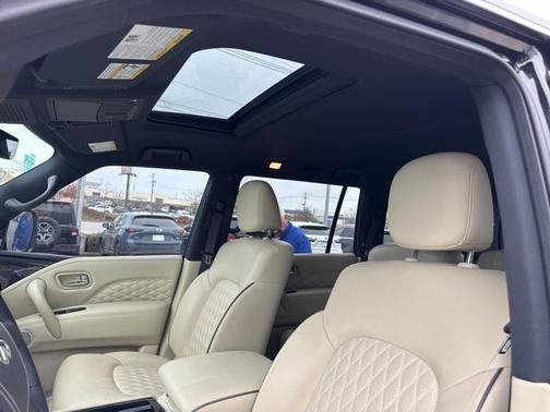 2024 INFINITI QX80 SENSORY AWD